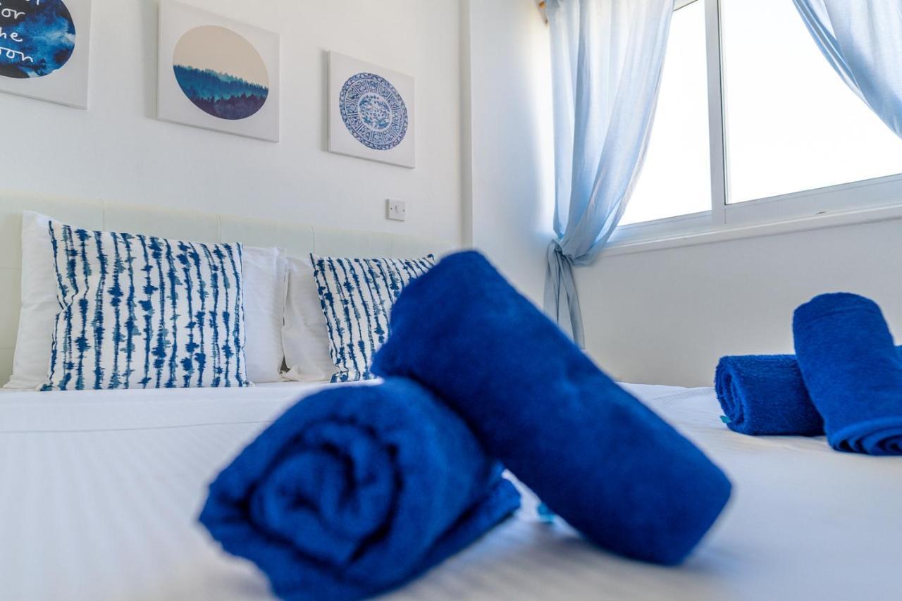 Apartament MAKENZY Seaview PENTHOUSE Larnaca Zewnętrze zdjęcie
