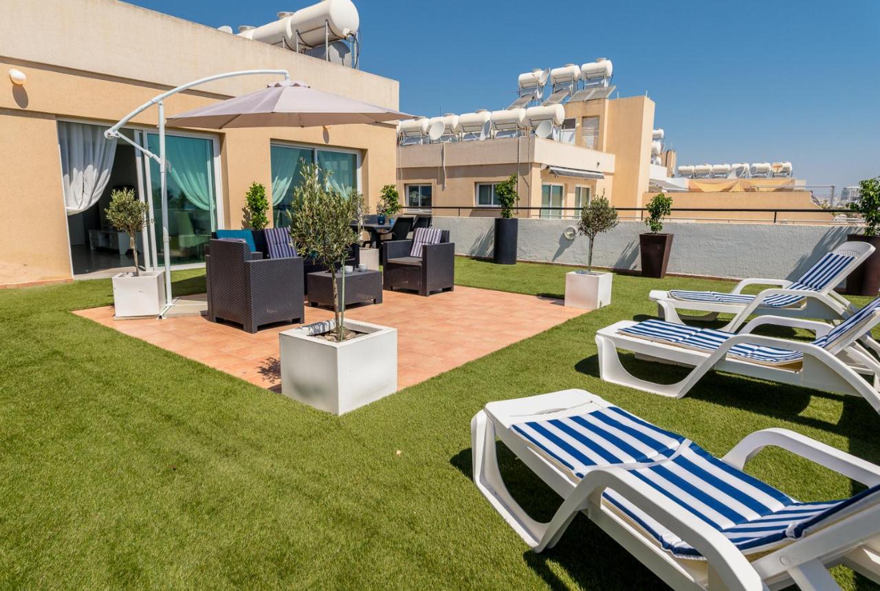 Apartament MAKENZY Seaview PENTHOUSE Larnaca Zewnętrze zdjęcie